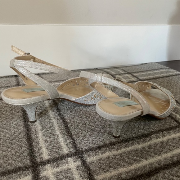 Betsey Johnson Shoes - Picture 3 of 6